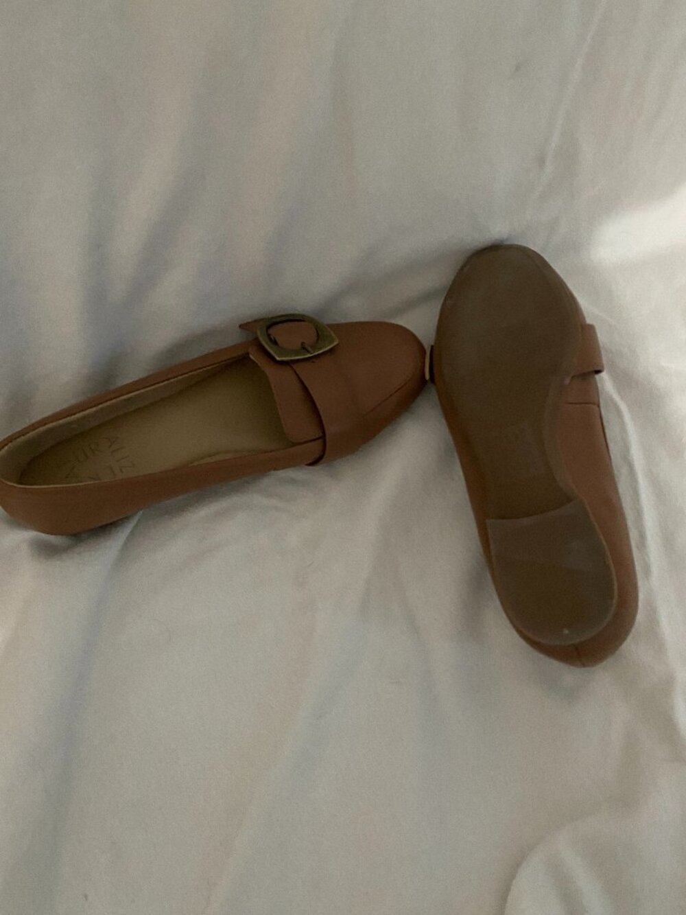 Tan flats